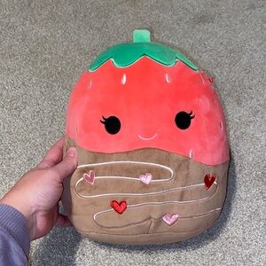 NWT Scarlet Choco Dipped Valentine’s Day Strawberry 10” Squishmallow